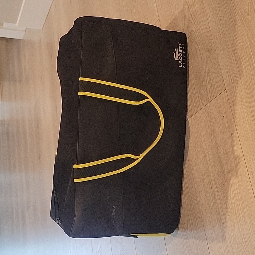 Lacoste Parfumes Weekender Bag